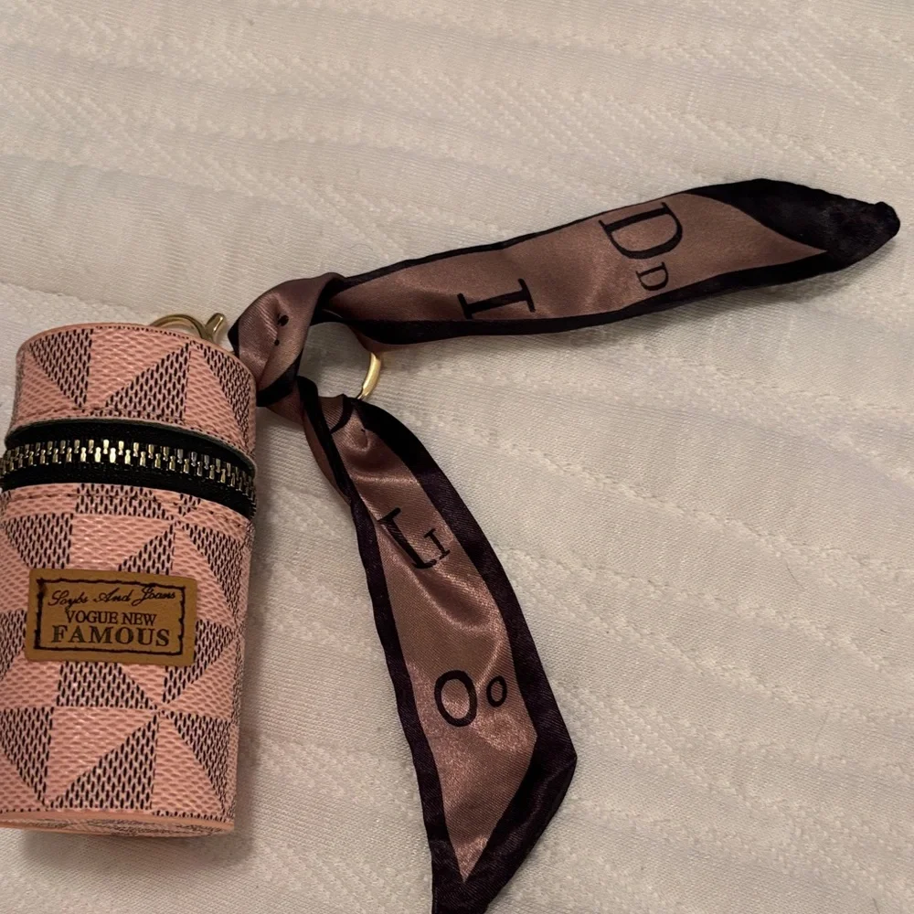 Vogue New Famous Pink Embellished Cosmetic Case with Keychain Purse Adornment